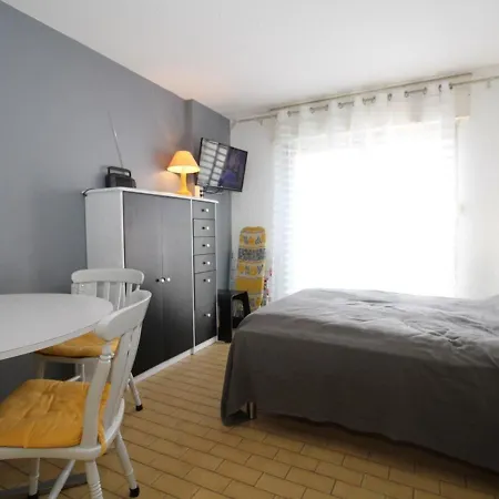 2* Avec Balcon, Parking Et Proche Thermes - - Fr-1-553-100 *